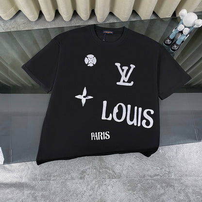 T-shirt avec lettres graffiti