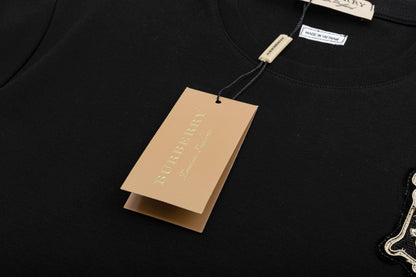 T-shirt à motif de broderie classique