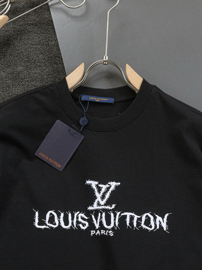 T-shirt brodé devant et derrière