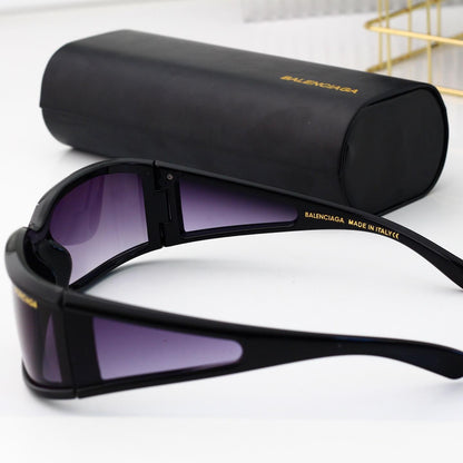 Lunettes de soleil incurvées à monture intégrale futuriste