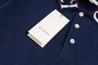 Polo à encolure avec lettres