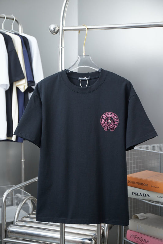 T-shirt brodé en croix