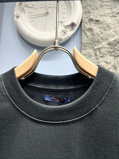 T-Shirt mit geripptem Muster und Stickerei