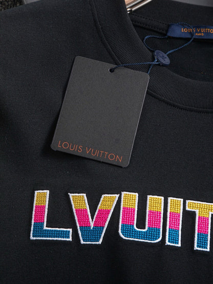 T-shirt brodé à motifs colorés