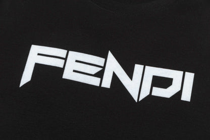 T-shirt imprimé lettre sur la poitrine
