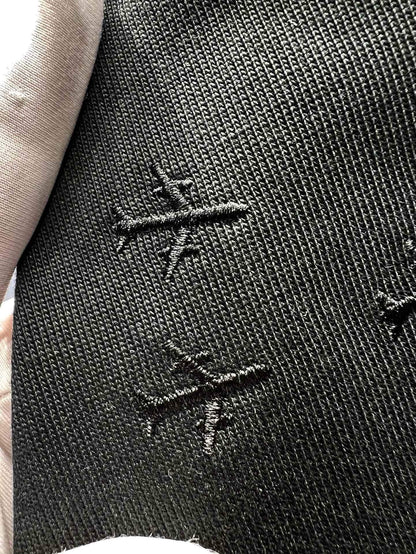 T-Shirt mit geripptem Muster und Stickerei