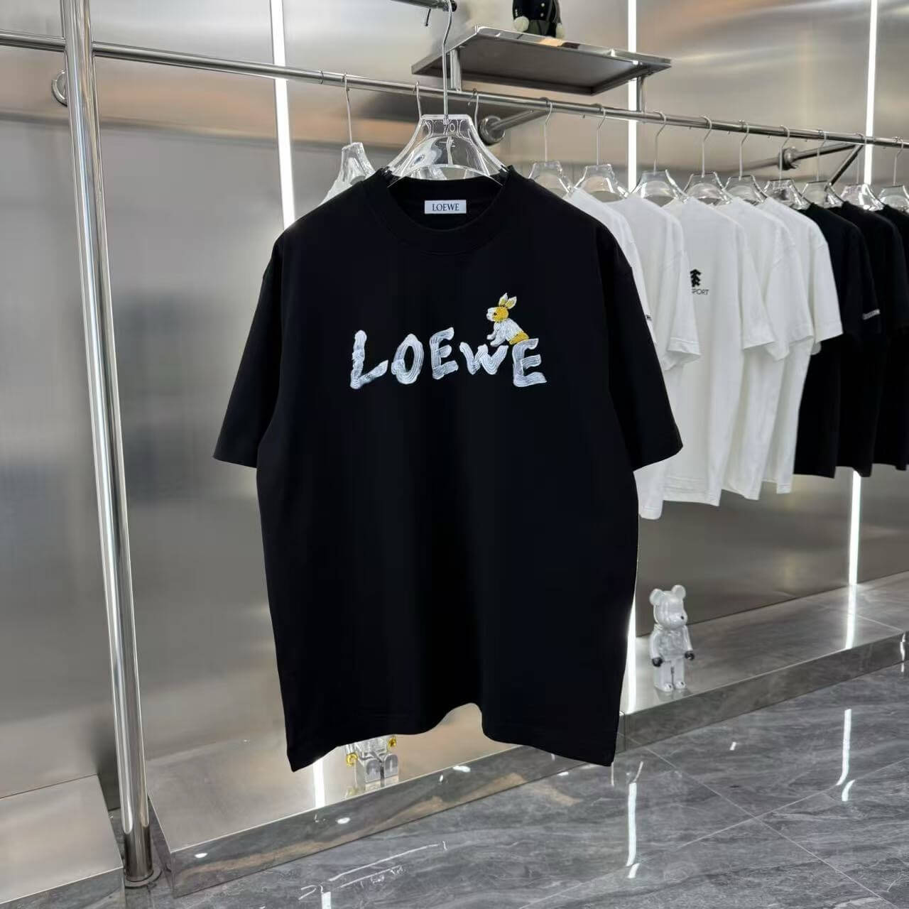 T-shirt imprimé peint à la main