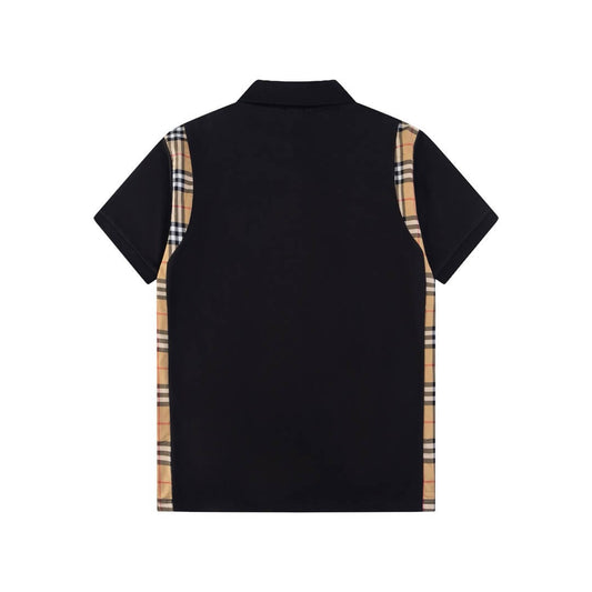 Braunes Poloshirt mit Streifennähten