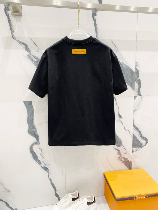 T-Shirt mit Schaumprozess