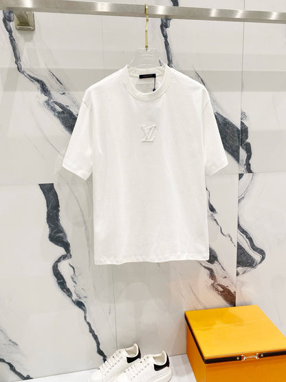 T-Shirt mit Schaumprozess