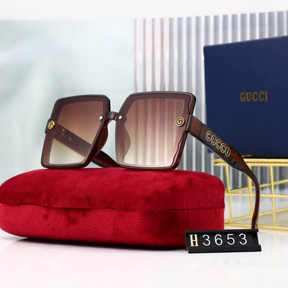Quadratische Sonnenbrille im modernen Retro-Vollformat