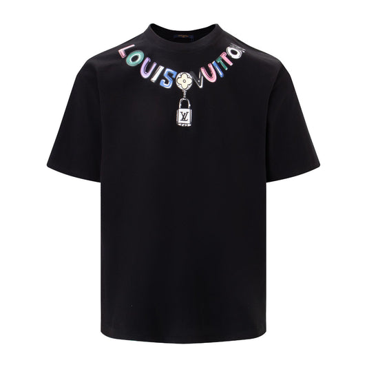 T-shirt imprimé avec collier