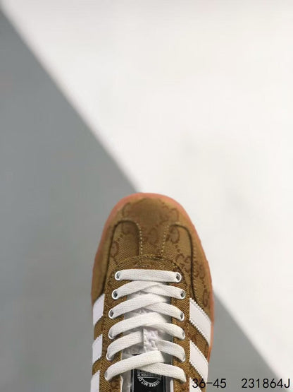 Baskets classiques à imprimé intégral