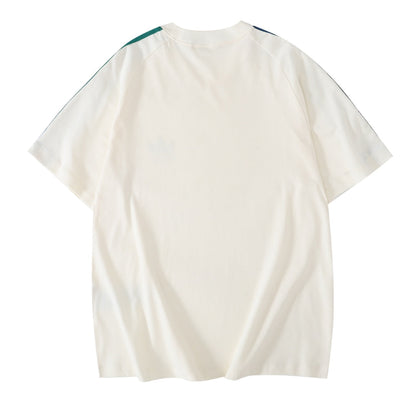 T-shirt à rayures sur les épaules