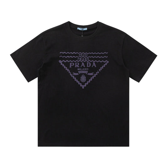 T-shirt à imprimé triangle ondulé