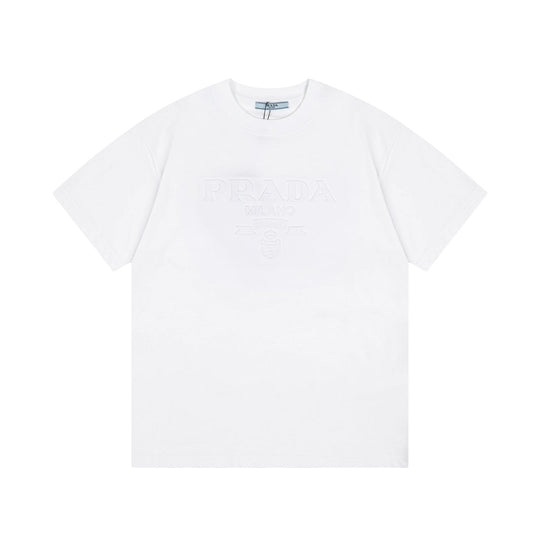 T-shirt lettre tridimensionnelle