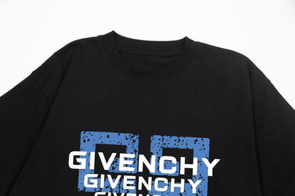 T-Shirt mit mehreren Buchstaben-Print