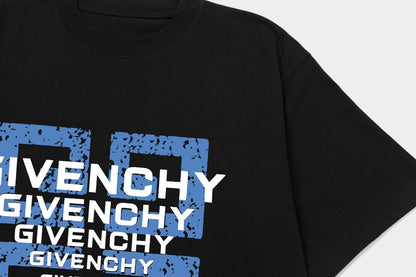 T-Shirt mit mehreren Buchstaben-Print