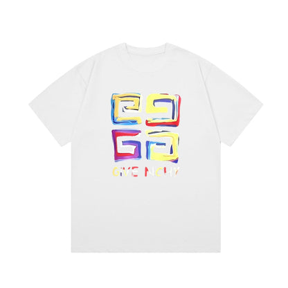 T-shirt coloré dessiné à la main